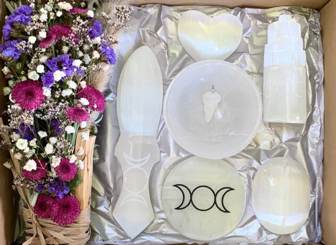 Selenite Moon Goddess Kit~    Selenite Crystal Kit